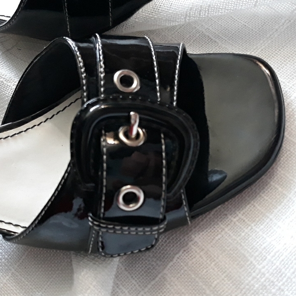 Franco Sarto black and white patent leather mules. Size 8 - Picture 2 of 10